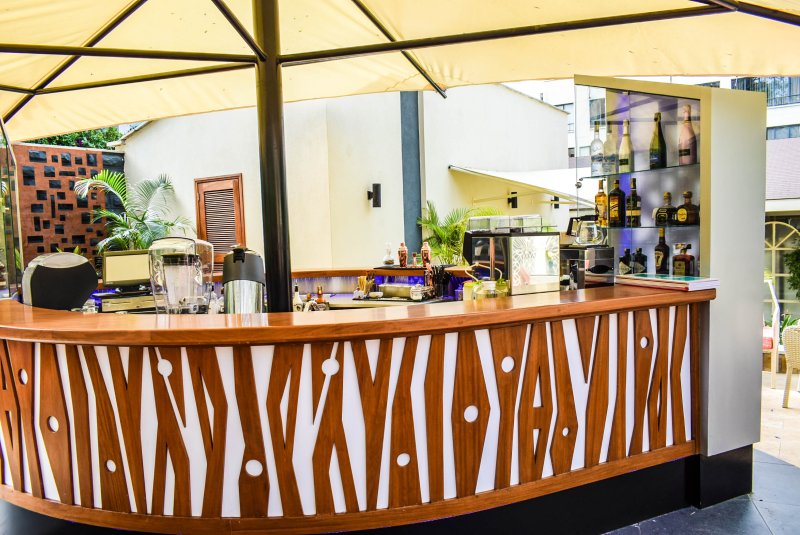 SAROVA PANAFRIC POOLSIDE BAR