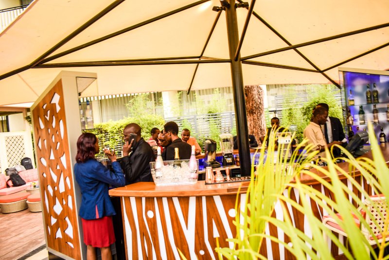 SAROVA PANAFRIC POOLSIDE BAR